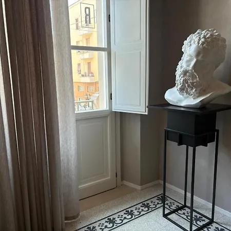 Reverse Art Couette-café Vasto