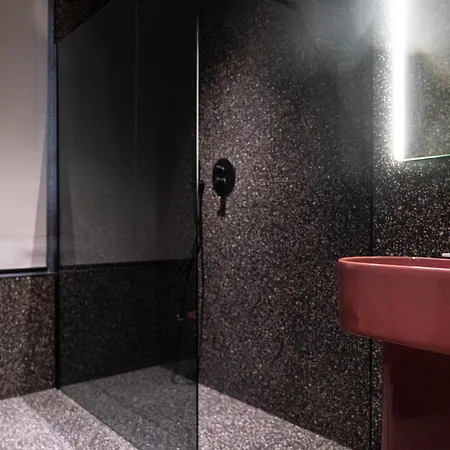 Reverse Art Couette-café