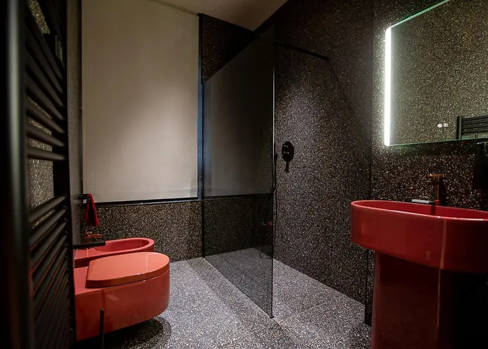 Bed & Breakfast Reverse Art