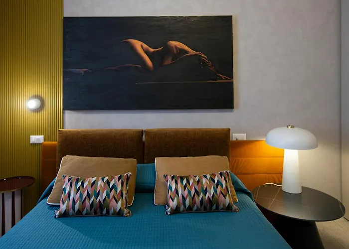 Bed & Breakfast Reverse Art *