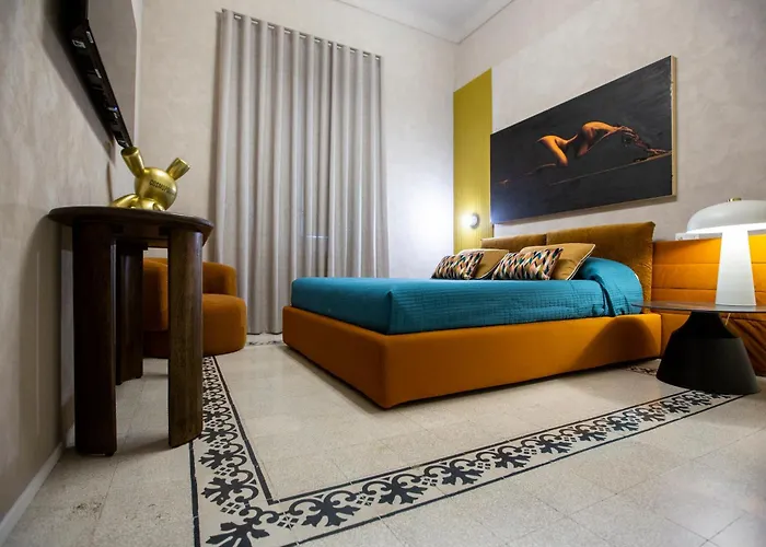 Bed & Breakfast Reverse Art *