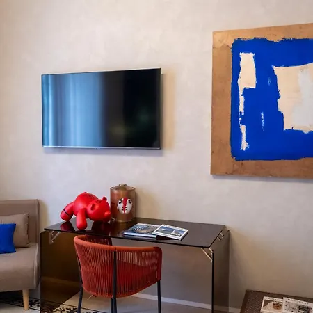 Bed & Breakfast Reverse Art *