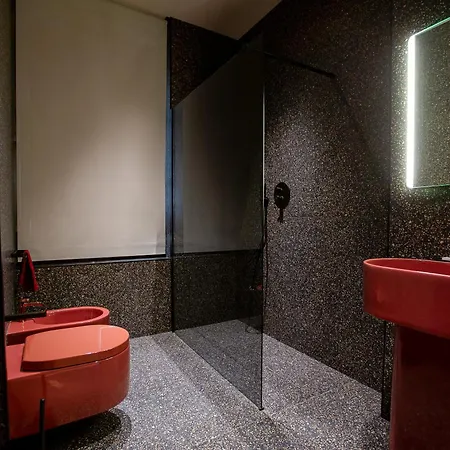 Bed & Breakfast Reverse Art