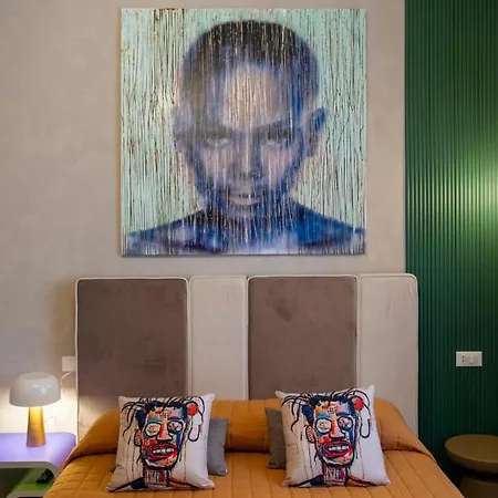 Reverse Art ואסטו
