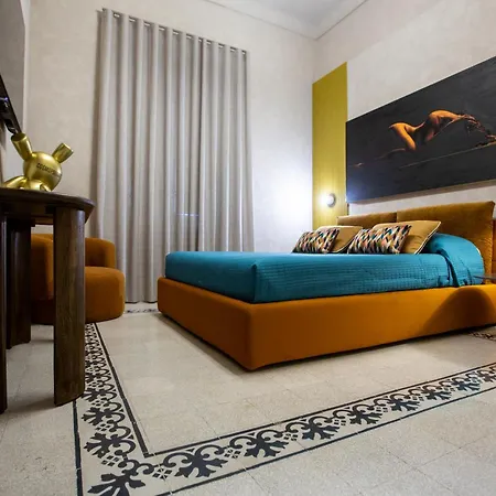 Bed & Breakfast Reverse Art *