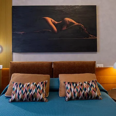 Bed & Breakfast Reverse Art