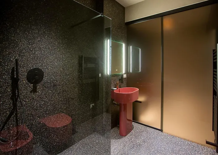 Bed & Breakfast Reverse Art *