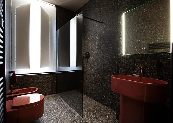 Reverse Art Bed & Breakfast