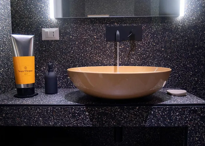 Bed & Breakfast Reverse Art